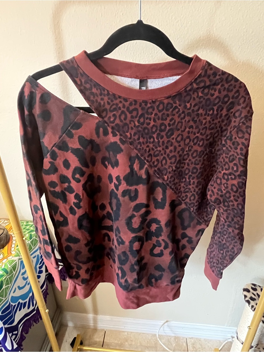 Victoria’s Secret Leopard Print Cutout Women's Sweater - Rust/Black